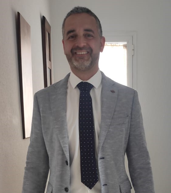Roberto_formal